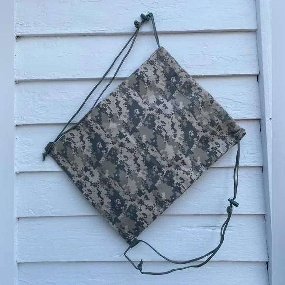 Digital Camouflage Drawstring Backpack Bag with Military Helicopter 🚁 - Picture 1 of 7